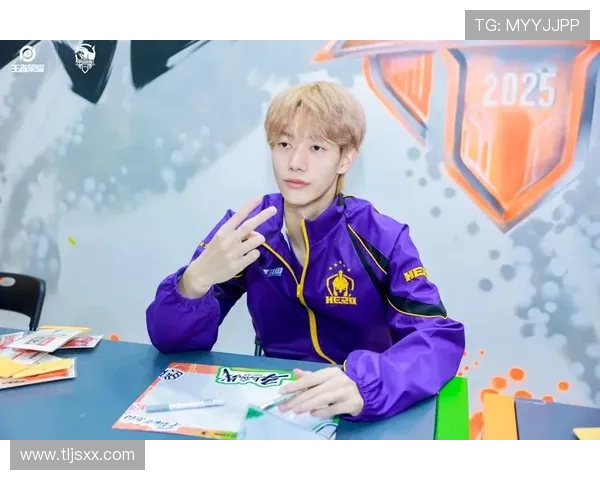 南京Hero久竞再掀荣耀风暴年轻战队勇夺赛场巅峰燃爆全场