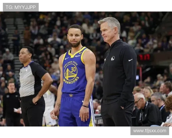 2016年2月28日勇士与雷霆激战成名场面回顾与精彩瞬间分析