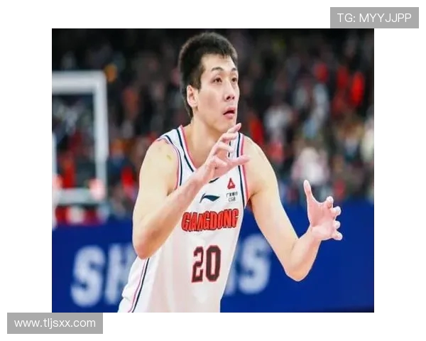 任骏飞领衔广东男篮奋战CBA赛季展现出色球技与团队精神