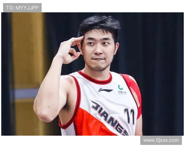 吴冠希在篮球赛场上的崛起与挑战展现了新时代运动员的拼搏精神与团队合作的重要性